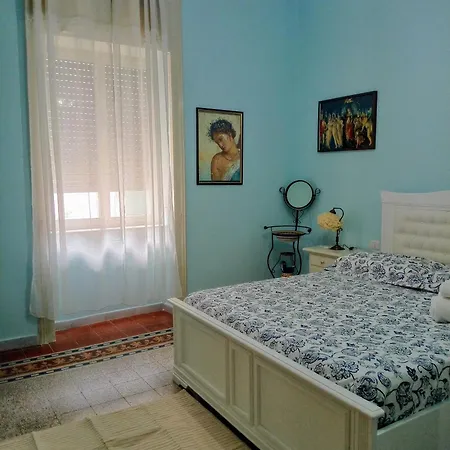 Bright 2-bedroom Near *
