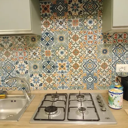 아파트 Bright 2-bedroom Near *